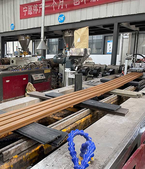 WPC fluted panel Manufacturer Factory6 - HOSUNG WPC Composite