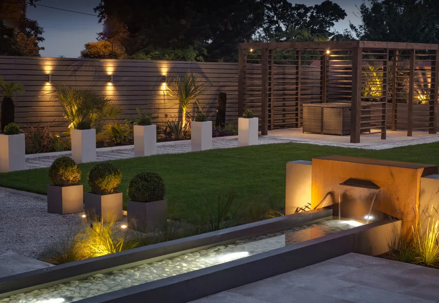 6 Outdoor Fence Lighting Ideas - Fence Lighting