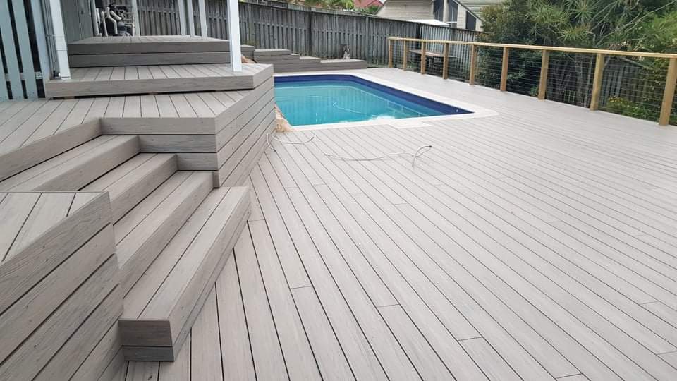 white composite decking 1 - using composite decking for steps - HOSUNG WPC Composite using composite decking for steps