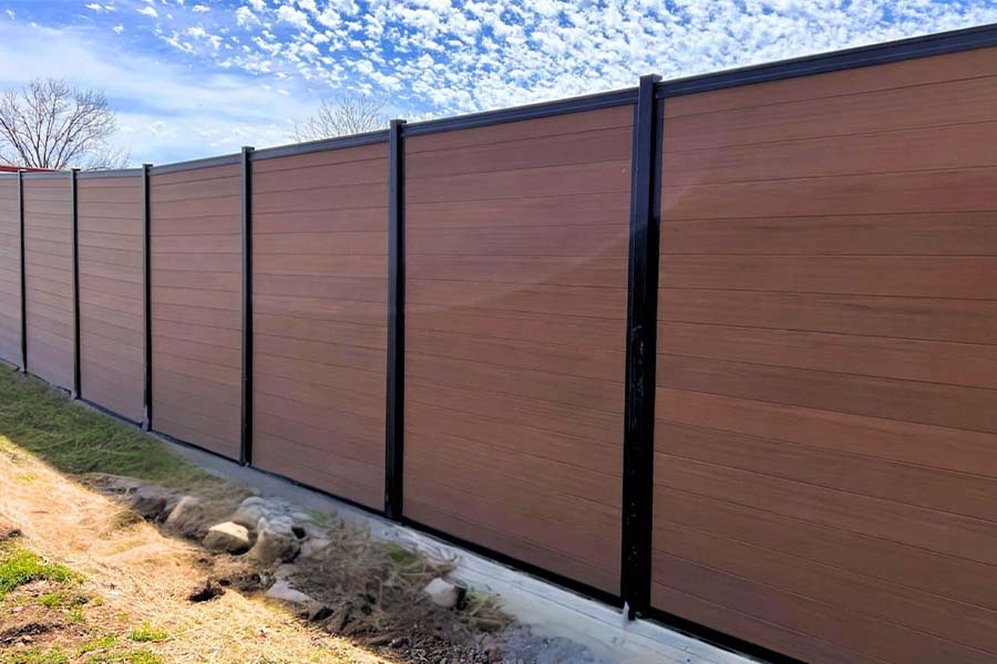 What is Horizontal Composite Fencing